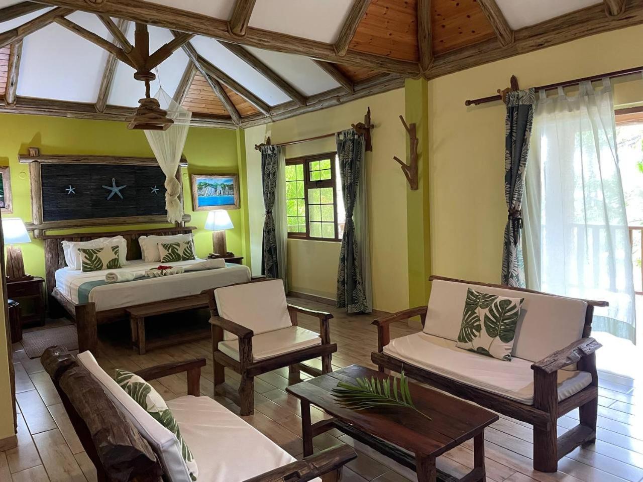 Villa Anse Severe *